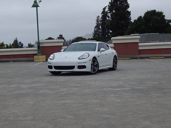 2016 Porsche Panamera Edition hatchback White - $21,995 (CALL or TEXT 510-998-0134 FOR)63477551470083121