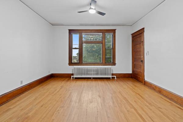 $2395.00 / 4br - 2300ft2 - Charming Upper Unit Duplex- near Cherokee Park and Downtown63666930923651124