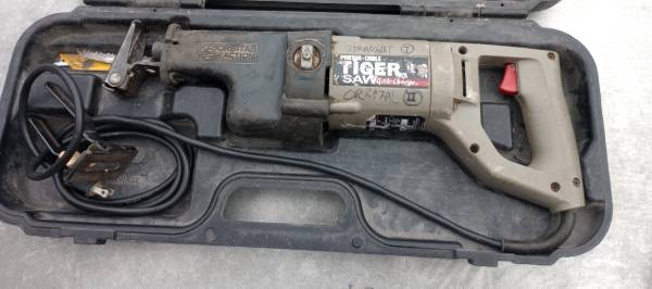 Porter Cable Tiger Saw Variable Speed Quik-Change 1