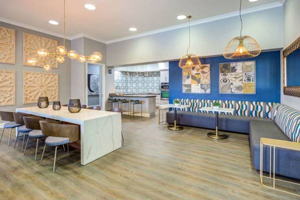 $3,092 / 2br - 998ft2 - Wi-Fi Available, Energy-Efficient Appliances, 2bd (11600 Compass Point Dr N, San Diego, CA)63933250215043124