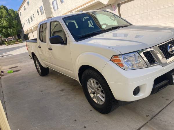 2017 Nissan Frontier SV - $11,900 (La Mirada)63470772704385121