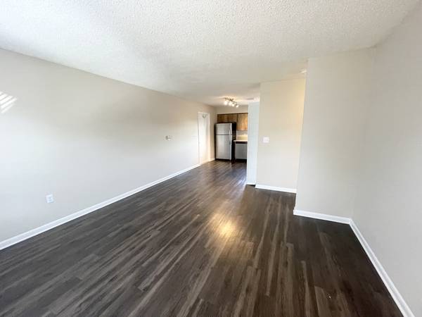 $1690.00 / 2br - 1000ft2 - MOVE IN TODAY CLOSE TO MACDILL AFB / Military discounts! 2 MINUTES FRO63976135287298123
