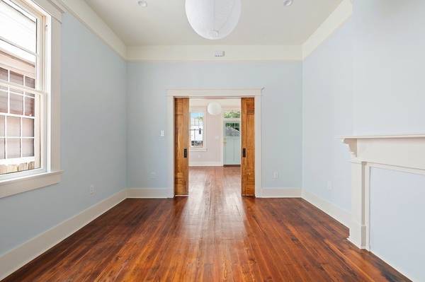 $1,950 / 2br - Historic + Modern Blend: 2BR/1BA Shotgun near Fair Grounds & Esplanade (Midcity)64151633057027123