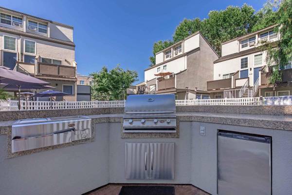 $2,250 / 1br - 662ft2 - Walk-in Closets, 1BD 1BA, Located in Pleasant Hill (concord / pleasant hill / martinez)64000756576257120