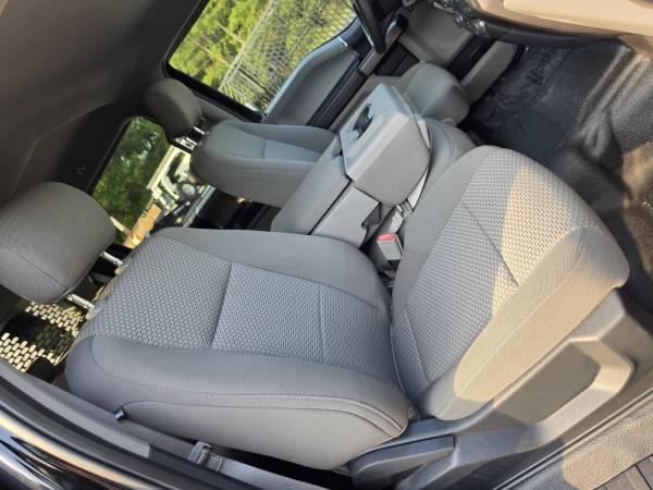 2017 Ford F550 XLT 4x4 - Photo 15