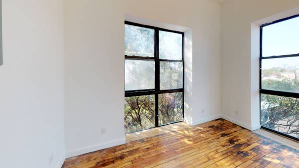 $1,400 / 200ft2 - OFFICE ART MASSAGE ESTHETICS TATTOO STUDIO 4F4 (Greenpoint Brooklyn)63661271382401123