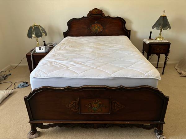 Antique bedroom set 1