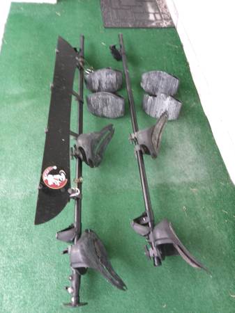 Yakima roof rack 1