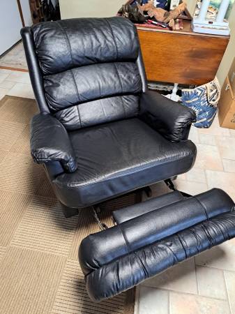 Benchcraft Leather Rocker Recliner 1