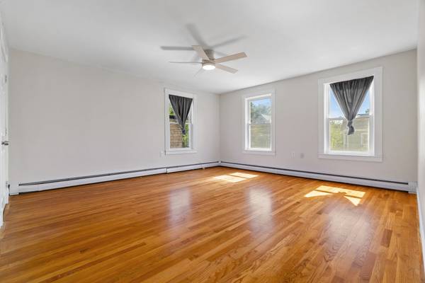 $4,000 / 4br - 1800ft2 - ALLSTON 4 bed plus den 2 full bathroom apartment in 2 family building (Allston)63699413517185122