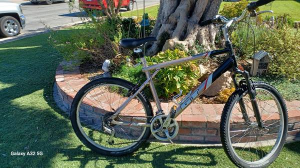 GT Timberline LTD Lrg All Alum Mens Mtn Bike w Susp XLNT 26" 1