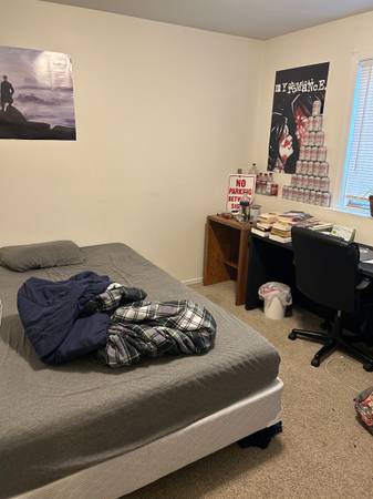 $1,600 / 3br - 3 habitaciones/ 1 baño ubicado en Dinkytown!! (Minneapolis)63868699745281122