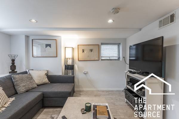 $1,695 / 2br - ✨2 Bed Logan Square - Remodel - Gas/Water/Elec Included - Free Laundry (Logan Square)63898858076546123