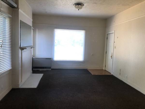 $2,250 / 5br - 1950ft2 - 605 NE Campus (Pullman)63689257153923122