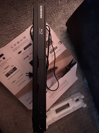 Samsung Blu-ray bd-em67c 1