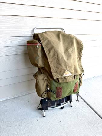 KELTY HIKING BACKPACK 1