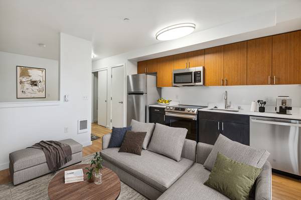$1,787 / 1br - 408ft2 - Lavadora y Secadora en Casa, Acceso por Ascensor, Gabinetes de Estilo Europeo63852481828865120