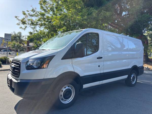 FORD TRANSIT 150 V6 GAS SAVER DE 2019, FURGÓN DE MEDIA TONELADA SIN VENTANAS, 1 DUEÑO - $16,995 (¡MANEJA UN POCO, AHORRA MUCHO EN SAN JOSE! FINANCIAMOS CON CRÉDITO NEGATIVO)63654702310403121