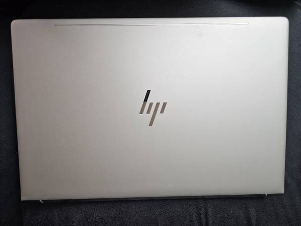 HP ENVY 17.3" Laptop 1