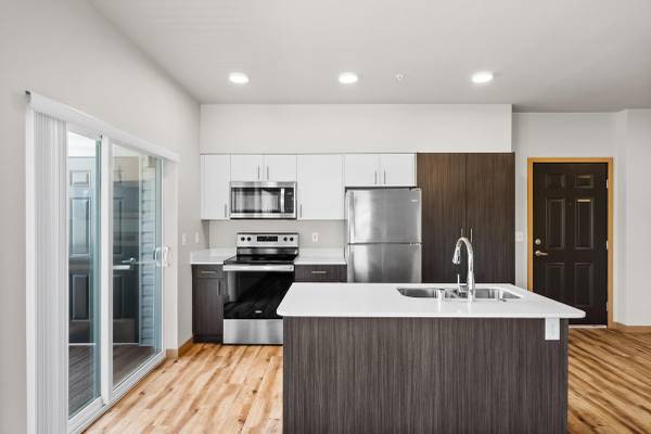 $1,364 / 551ft2 - LOVE where you live! (Port Orchard)63884888253827120