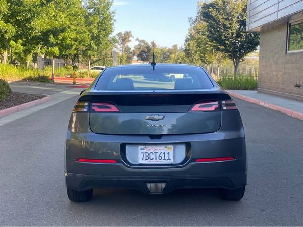 2013 Chevrolet Volt 143k Título Limpio Funciona Bien SMOG HECHO CÁMARA DE REVERSA - $5,450 (sacramento)63619383004801123