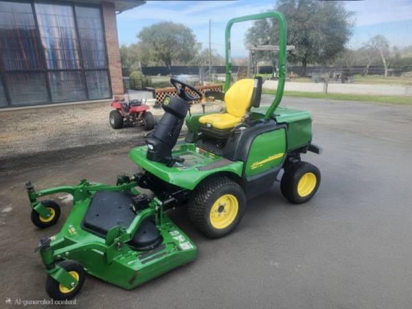 5 - 2010 John Deere 60" lawnmowers 1