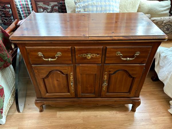 Vintage American of Martinsville Expandable Server Buffet Sideboard 1