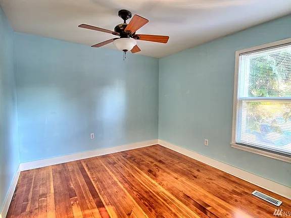 $895 / 1br - 125ft2 - Peaceful household, great car commute, furnished or unfurnished room (SW Seattle/White Center/Burien/Tukwila)63659566769795122