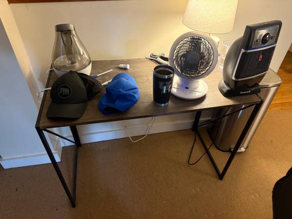 Desk 1