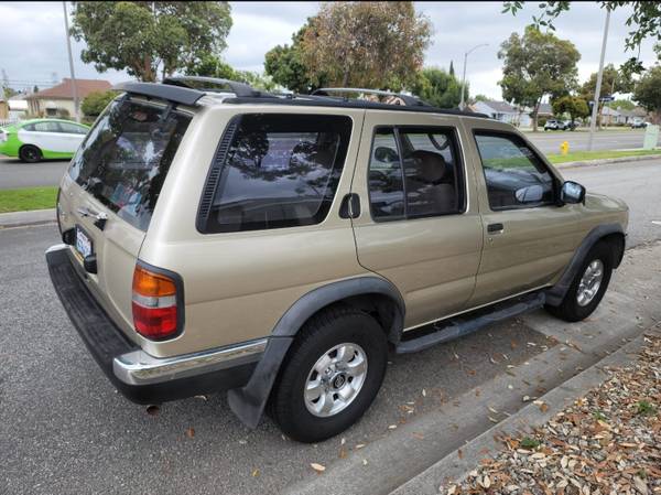 Nissan Pathfinder XE - $4,20063470039798913121