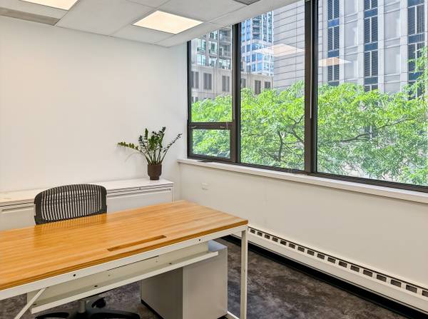 $1,059 Window Office AVAILABLE at 40 E. Huron- 24/7 Access! (Magnificent Mile)64041647639297120