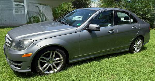 2012 Mercedez-Benz c300 4matic Sport Sedan - $11,995 (Hampton Roads)63621686077187121