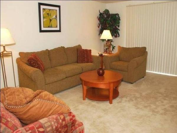 $1,482 / 2br - 844ft2 - 2 habitaciones, ¡ubicado en Puyallup!, Garajes disponibles (701 43rd Ave SE, Puyallup, WA)63874304168961122