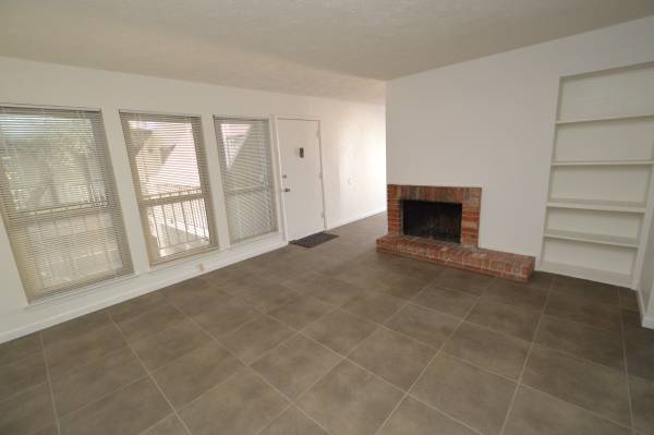 $1,095 / 2br - 1058ft2 - 🏡 Fabulous second-story 2/2 at the Monaco! (1620 N Wilmot Road S445)63674756432641124