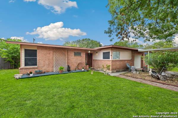 Out with the old, in with the new! Home in San Antonio. 3 Beds, 2 Baths 1