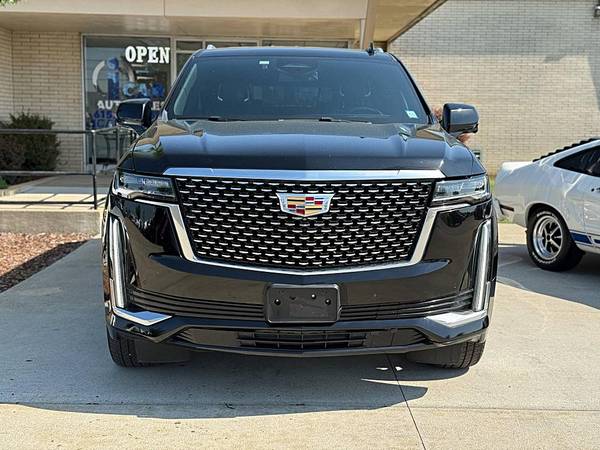 2022 Cadillac Escaladee  ESV 4WD LUXURY - $47000.0063621494091777121