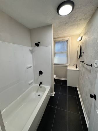 $2500.00 / 5br - 1613ft2 - Spacious 5 Bed 2 Bath Multi-Family Unit in Pittsburgh, PA - $2500 - Av64013533131778121