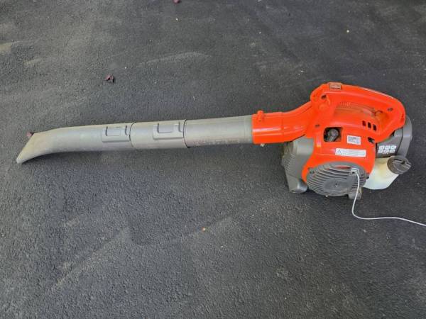 Husqvarna Gas Leaf Blower 1