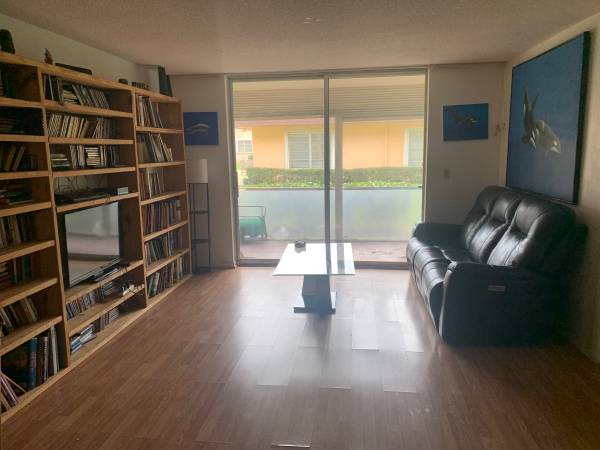 $1,800 / 2br - LIGHTHOUSE POINT/DEERFIELD BEACH AREA APARTMENT (Lighthouse point)64049278562691120