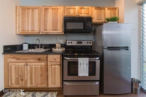 $1,535 / 320ft2 - Listo para cable, piso de tablones con aspecto de madera, microondas empotrado (Makiki)63939528197890122
