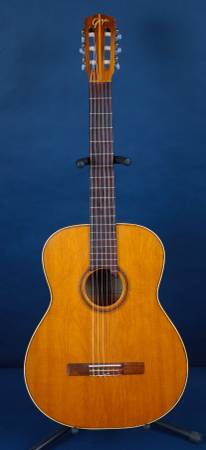 Goya G-20 Nylon String Guitar / 1965 / Made in Sweden / Spruce & Maple - $825 (Abington)63440834231169121