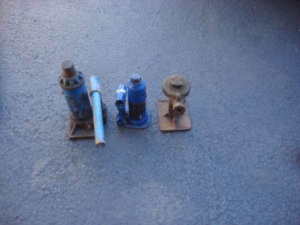 CHOICE OF BOTTLE JACKS 1