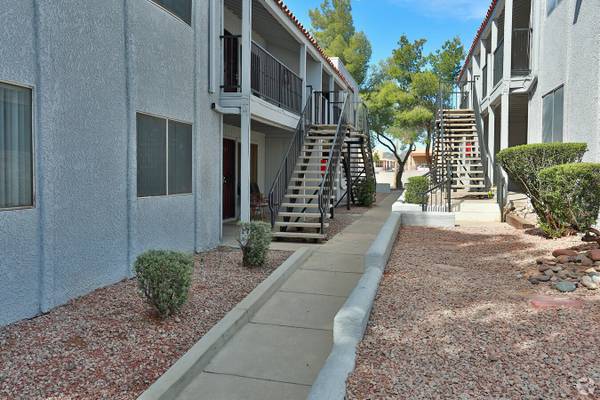 🌺🏡 Spacious Apartments Ready for Immediate Move-In! 1