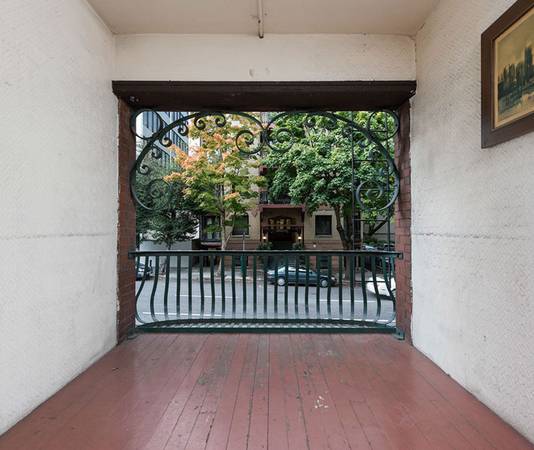 $900 / 215 pies cuadrados - ¡1er mes de alquiler gratis! Estudio acogedor en un hito histórico ~ ¡Solicite ahora! (Centro, PSU, Barrio Pearl, Goose Hollow, SW Portland)63895125216387124