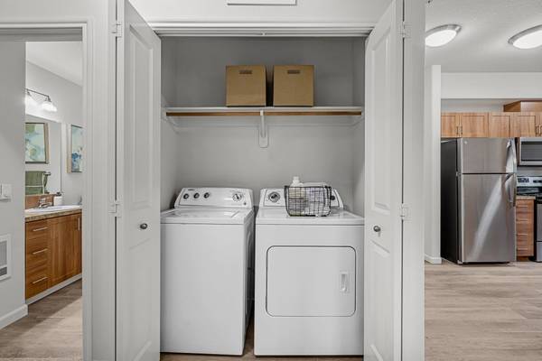 $1,905 / 2br - 1077ft2 - in Hillsboro OR, 2 BD, Resident Rewards Program (1099 NW Ordonez Pl, Hillsboro, OR)63914854345987124