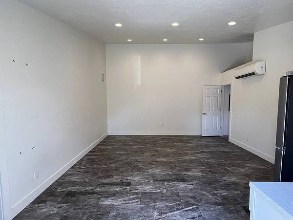 $550 / 1br - **Beautifully updated 1Bedroom apartment in the heart of Midvale** (Midvale, UT)63671025155971123