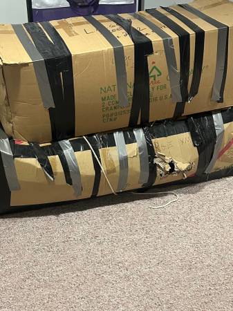 9 foot pre lit Christmas tree 1