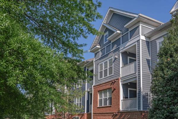 $1,881 / 1br - 913ft2 - 1bd 1ba, Vaulted Ceilings, Situated in Gaithersburg! (20120 Rothbury Lane, Gaithersburg, MD)64054764894209123