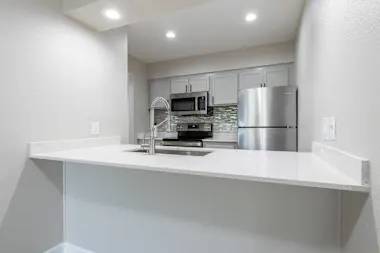 $1,099 / 2br - 820ft2 - Sofia Apartments (Tempe) 1