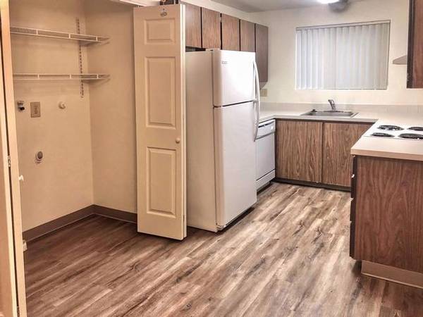 $1,400 / 2br - 950ft2 - One Month Free + $500 Gift card TOUR TODAY!63697245441411122